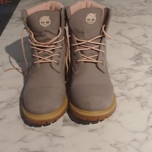 Women's boots